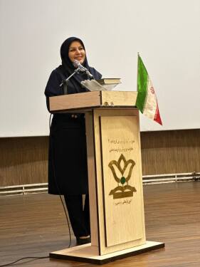 سخنرانی آغاز سال تحصیلی مدیریت دبستان