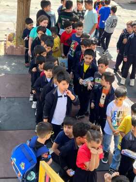 دانش آموزان دبستان شفیعی
