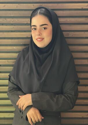 ساره یزدان پور